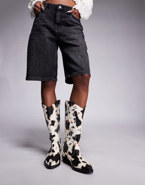 Public Desire Wide Fit - Koiboi - Bottines style santiags à imprimé vache - view 1