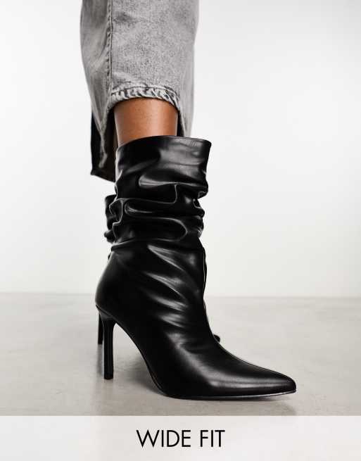 Public Desire Wide Fit - Lilu - Enkellaarzen met hak en rimpeleffect in zwart