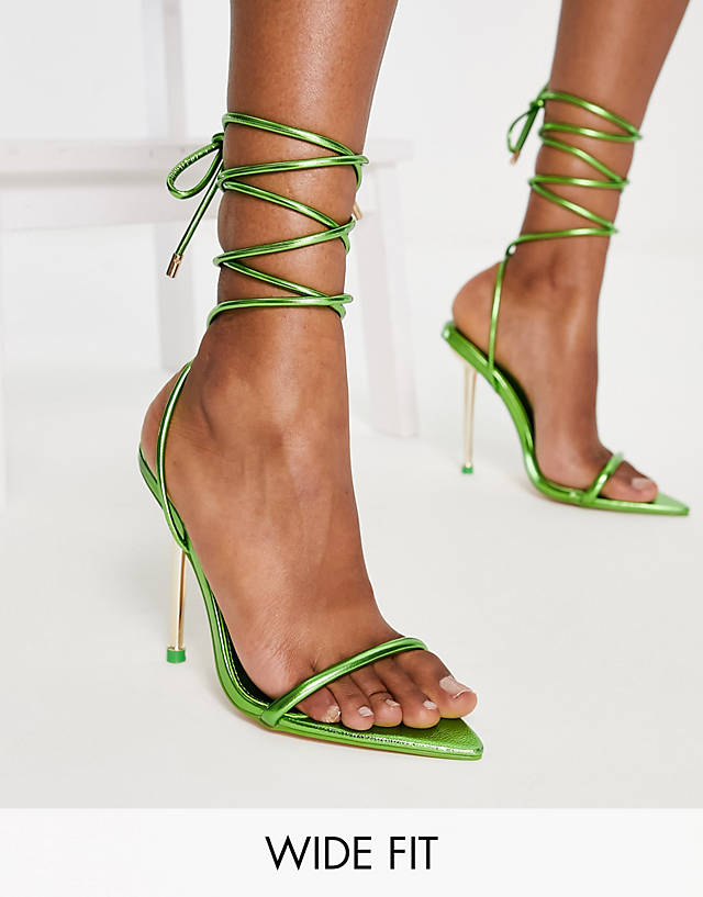 Public Desire Wide Fit - look back metallic strappy sandals in green