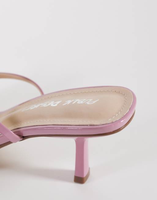 Public Desire Wide Fit - Lyserøde sandaler med kitten-hæl og 3D-blomst, 3 af 4
