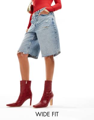 Public Desire Wide Fit - Polaris - Ankle-Boots in Rot mit eckiger Zehenpartie und Absatz, weite Passform