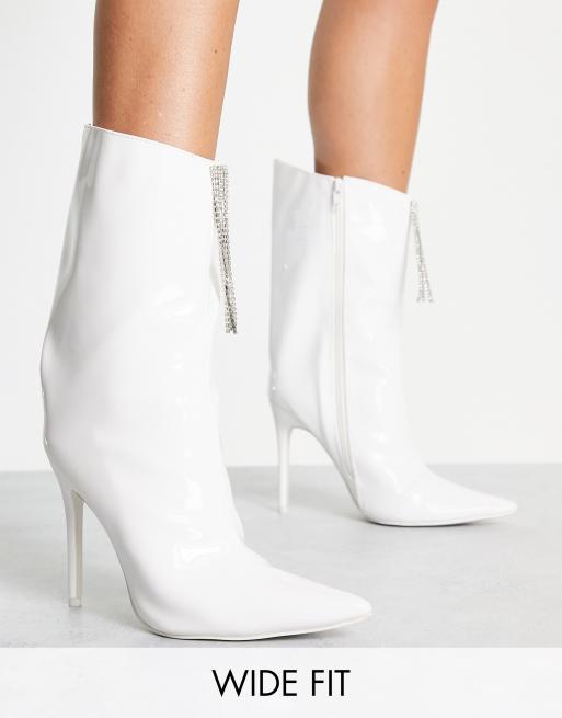 Wide fit 2025 white ankle boots