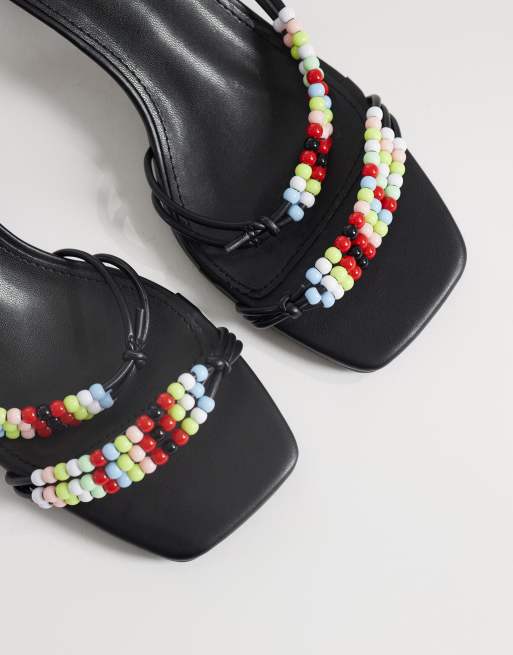 Public Desire Wide Fit - Sorte sandaler med kitten-hæl og farvede perler, 2 af 4