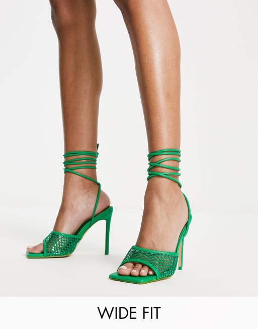 Public Desire Wide Fit – Spring Green – Sandaletten in Grün mit Absatz, weite Passform