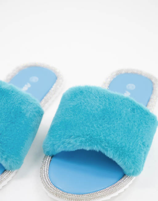 Wide fit best sale fluffy slippers