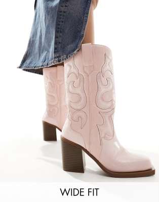 Public Desire Wide Fit - Texas - Mittelhohe Ankle-Boots in Rosa mit Schlangenmuster, weite Passform