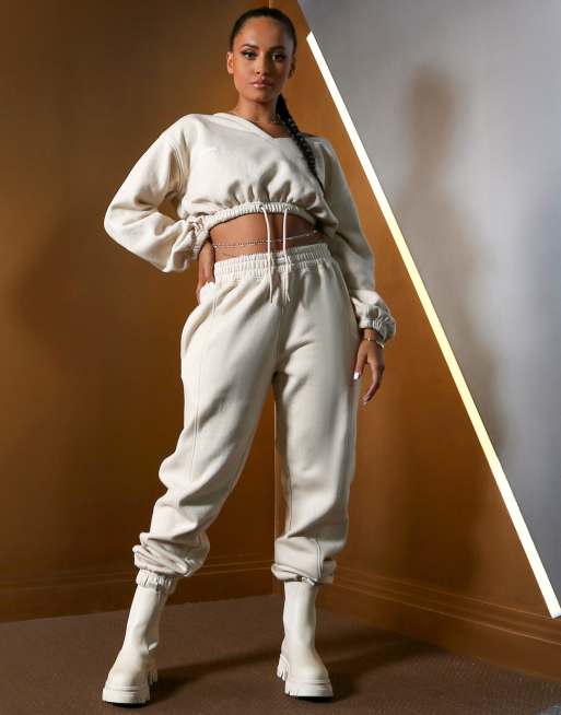 Public Desire x Amber Gill - Joggingbroek in gebroken wit