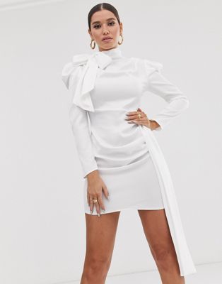 Public Desire X Lissy Roddy - Mini-jurk met pofschouders en striksluiting aan de nek-Wit