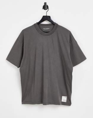 pull and bear grey t shirt