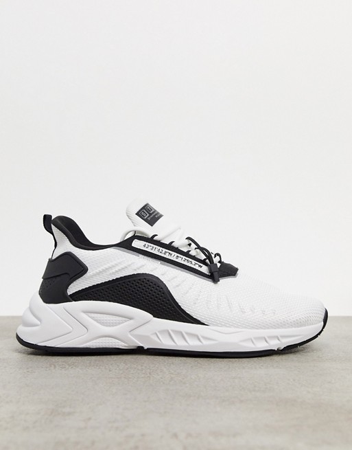 Pull & Bear trainers in white with black detailing