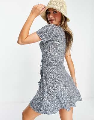 pull & bear v neck floral mini dress in blue