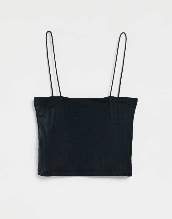 https://images.asos-media.com/products/pullbear-2-pack-strappy-tank-tops-in-black-and-white/200389416-3?$n_550w$&wid=550&fit=constrain