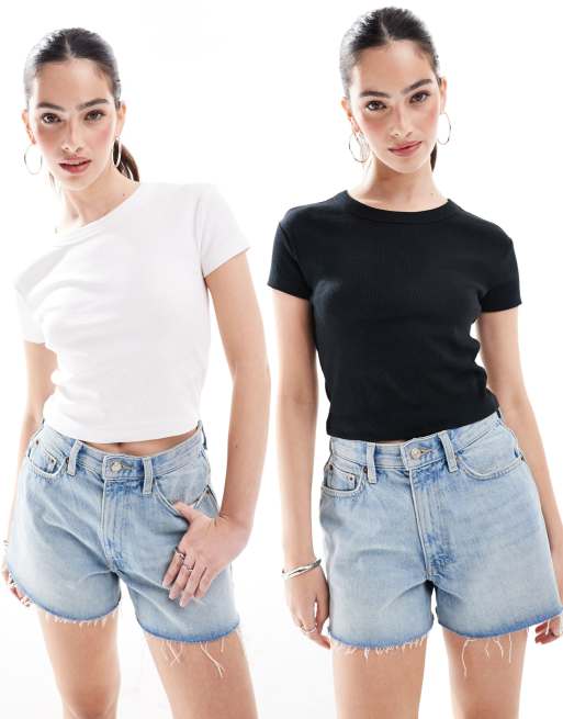 Pull&Bear – 2er-Pack knapp geschnittene T-Shirts in Schwarz und Weiß