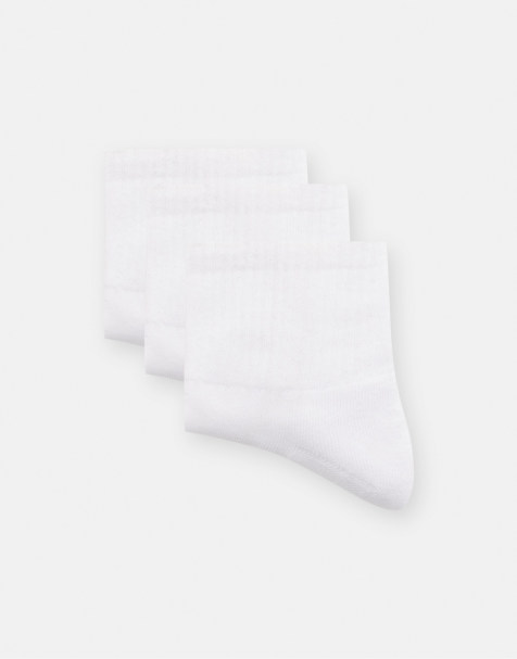 Pull&Bear 3 pack of ankle socks in white - view 1
