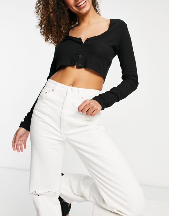 https://images.asos-media.com/products/pullbear-90s-straight-leg-jeans-in-white/23306501-3?$n_550w$&wid=550&fit=constrain
