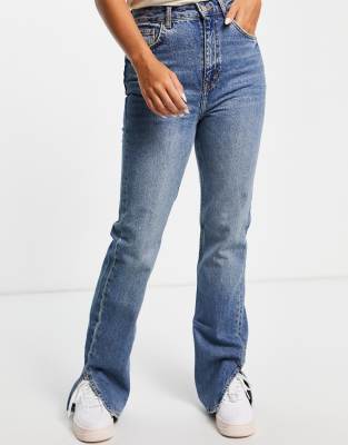 straight jeans with sneakers