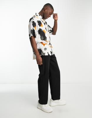 Pull&Bear abstract printed shirt in white and black | ASOS