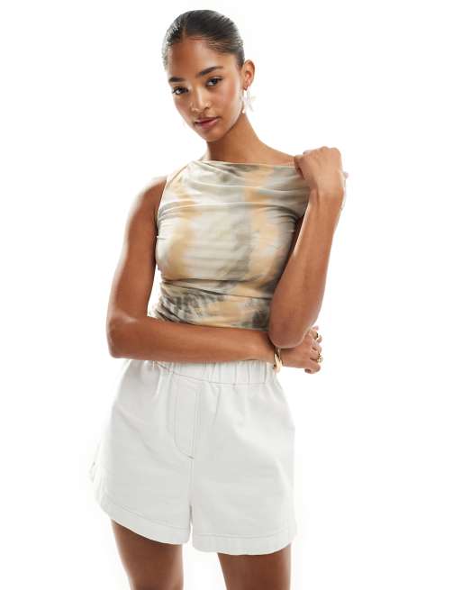 Pull&Bear – Asymetryczny siateczkowy top w abstrakcyjny wzór