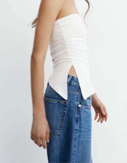Pull&Bear Asymmetric bandeau top in white, 2 of 4