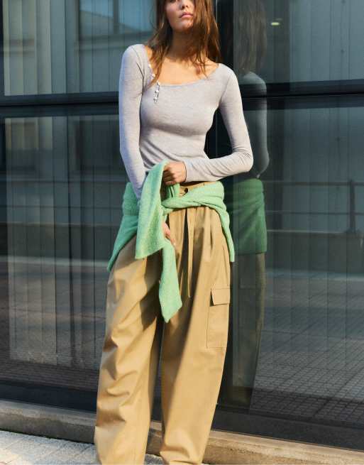 Pull&Bear Asymmetric neckline top with buttons in grey marl, 5 of 7