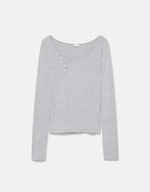 Pull&Bear Asymmetric neckline top with buttons in grey marl, 6 of 7