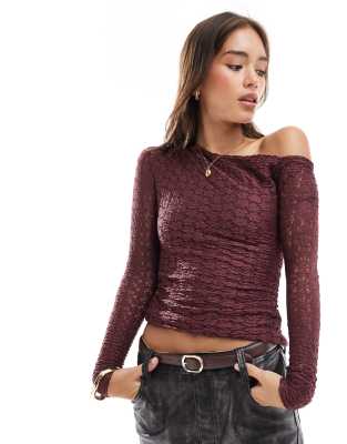 Pull & Bear Asymmetric One Shoulder Lace Top In Burgundy Purple-red