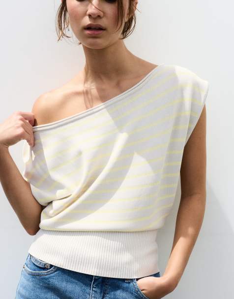 Pull&Bear Asymmetric short sleeve jumper in yellow - view 1