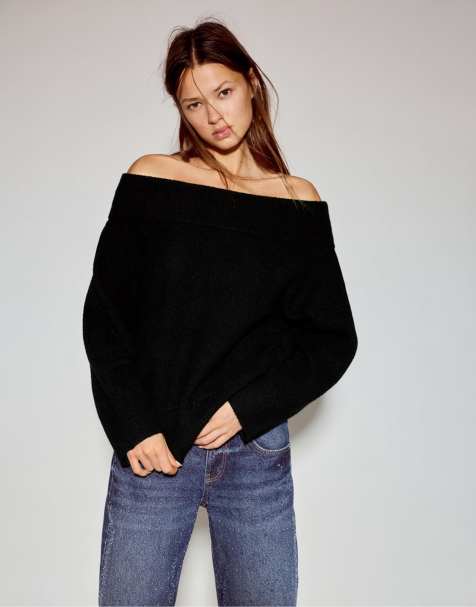 Pull&Bear Asymmetric soft knit sweater in black