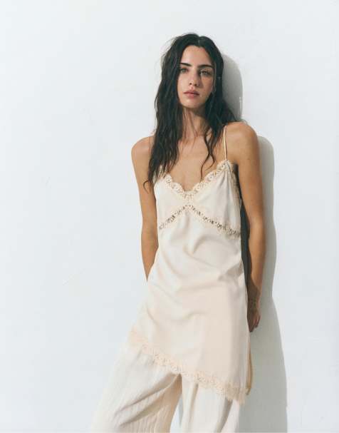 Pull&Bear - Asymmetrische cami top in champagnekleur - view 1