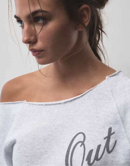 Pull&Bear asymmetrisches Sweatshirt mit Grafikprint in Graumeliert, 4 von 7