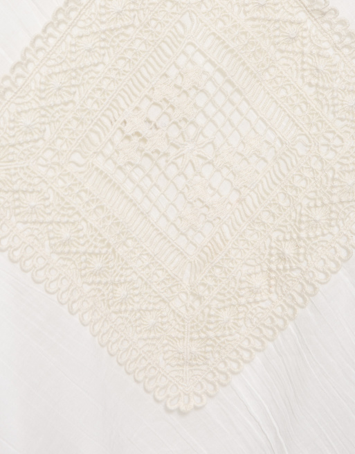 Pull&Bear asymmetrisk hæklet top i hvid, 6 af 7