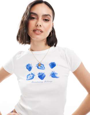 Pull&Bear Pull&Bear baby tee with strawberry print in white