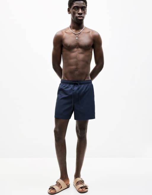 Pull&Bear – Badehose aus strukturiertem Material in Marineblau