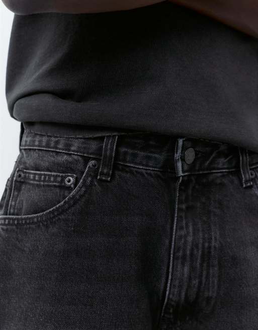 Pull&Bear – Baggy Bermuda-Jeansshorts in verblasstem Schwarz, 3 von 4