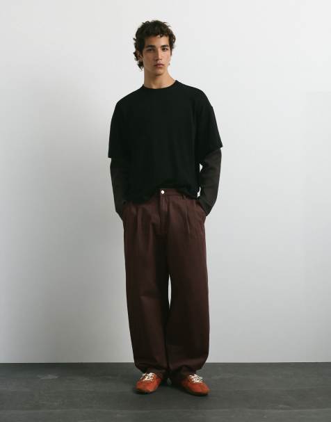 Pull&Bear Baggy-Hose mit Abnähern in Braun - view 1