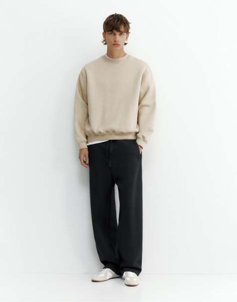 Pull&Bear Baggy joggers in black - view 1