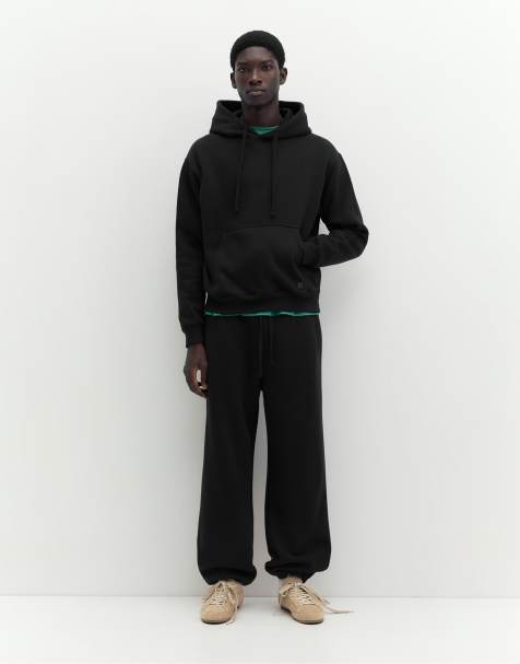 Pull&Bear Baggy joggers in black