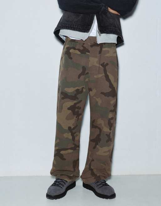 Pull&Bear Baggy printed jogger trousers in khaki, 3 of 7