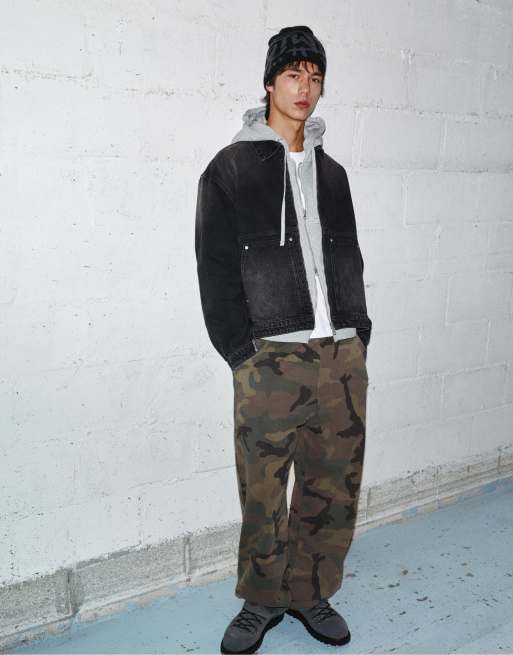 Pull&Bear Baggy printed jogger trousers in khaki, 4 of 7