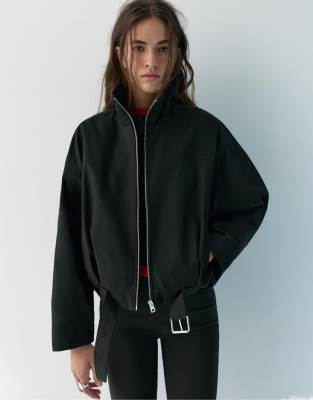 Pull & Bear - Ballon-Bomberjacke in Schwarz