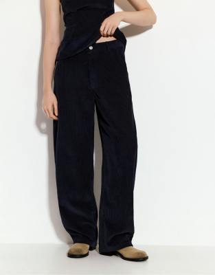 Pull & Bear - Ballonhose aus Cord in Blau