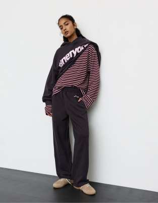 Pull & Bear Balloon fit tracksuit bottoms in brown