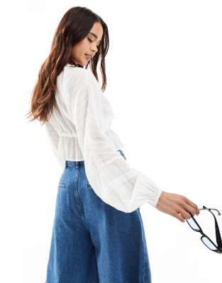 balloon sleeve tie front top