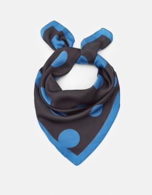 Pull & Bear - Bandana aus Satin in Blau mit Polka Dots