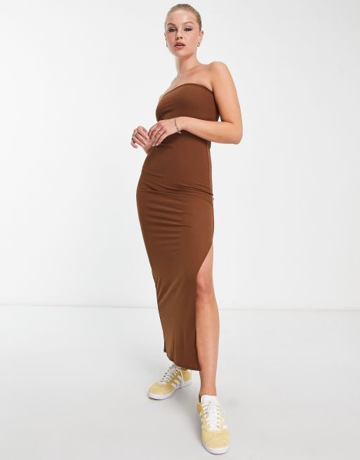 Pull&Bear - Bandeau midaxi-kjole i brun	