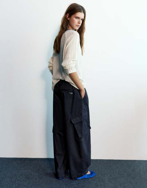 Pull&Bear barrel cargobroek in donkergrijs, 4 van 7
