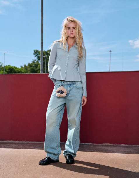 Pull&Bear Barrel-Jeans mit Seitennaht-Detail in verwaschenem Blau - view 1