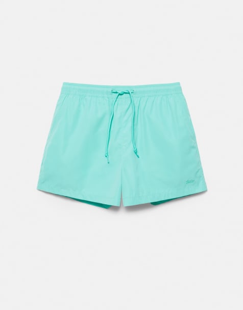 Pull&Bear – Basic-Badehose in Mittelgrün - view 1