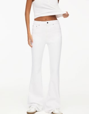 Pull & Bear Basic Flare Jeans In White