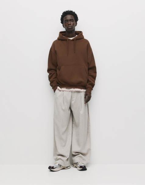 Pull&Bear - Basic hoodie in bruin - view 1